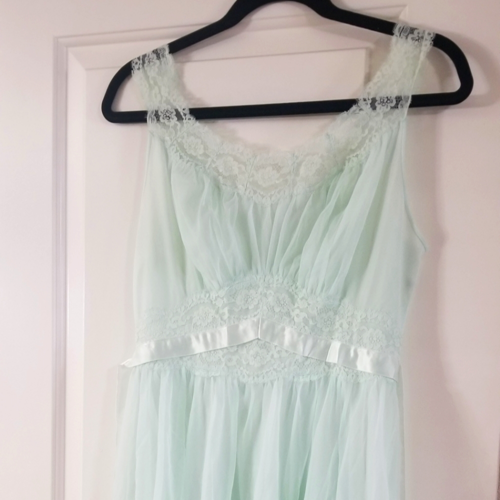 Vintage nightgown 27" waist